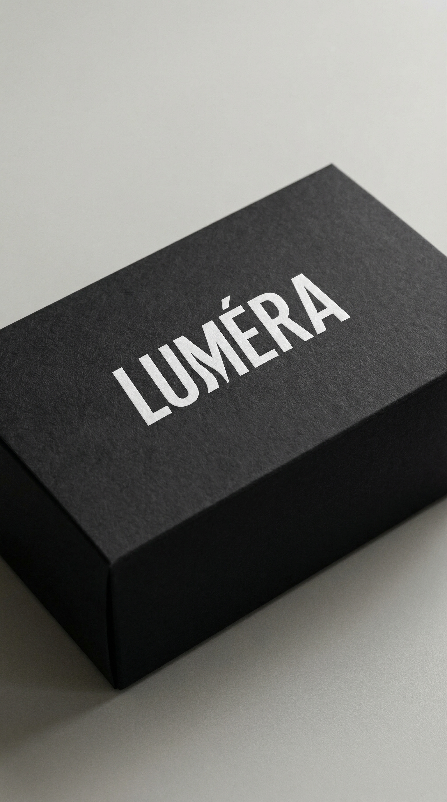Caixa premium da marca Luméra